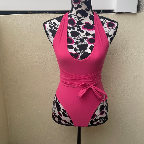 Stunning Hot Pink One-Piece Bathing Suit - Picture 1 of 10